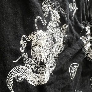 Motel Rocks Medium black/white dragon crop top